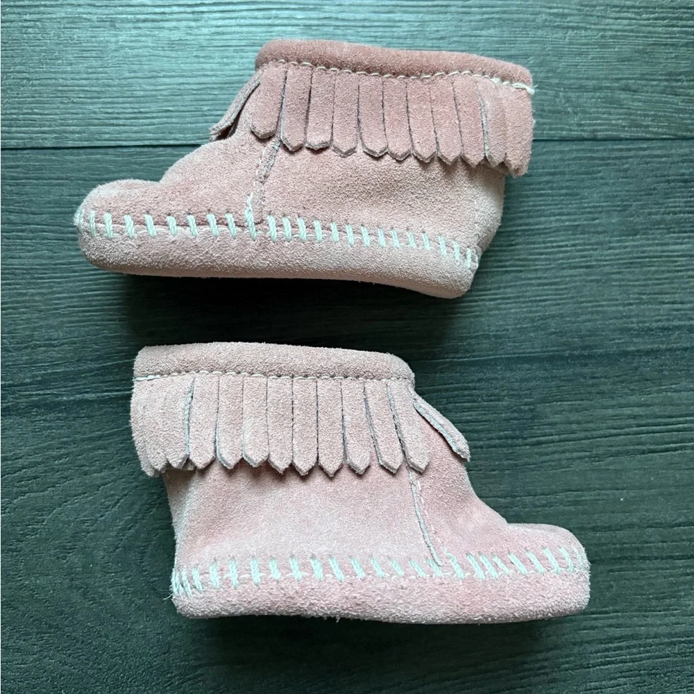 Minnetonka Infant Girls Pink Moccasin Shoes Style #1180 Back Flap Bootie Size 1